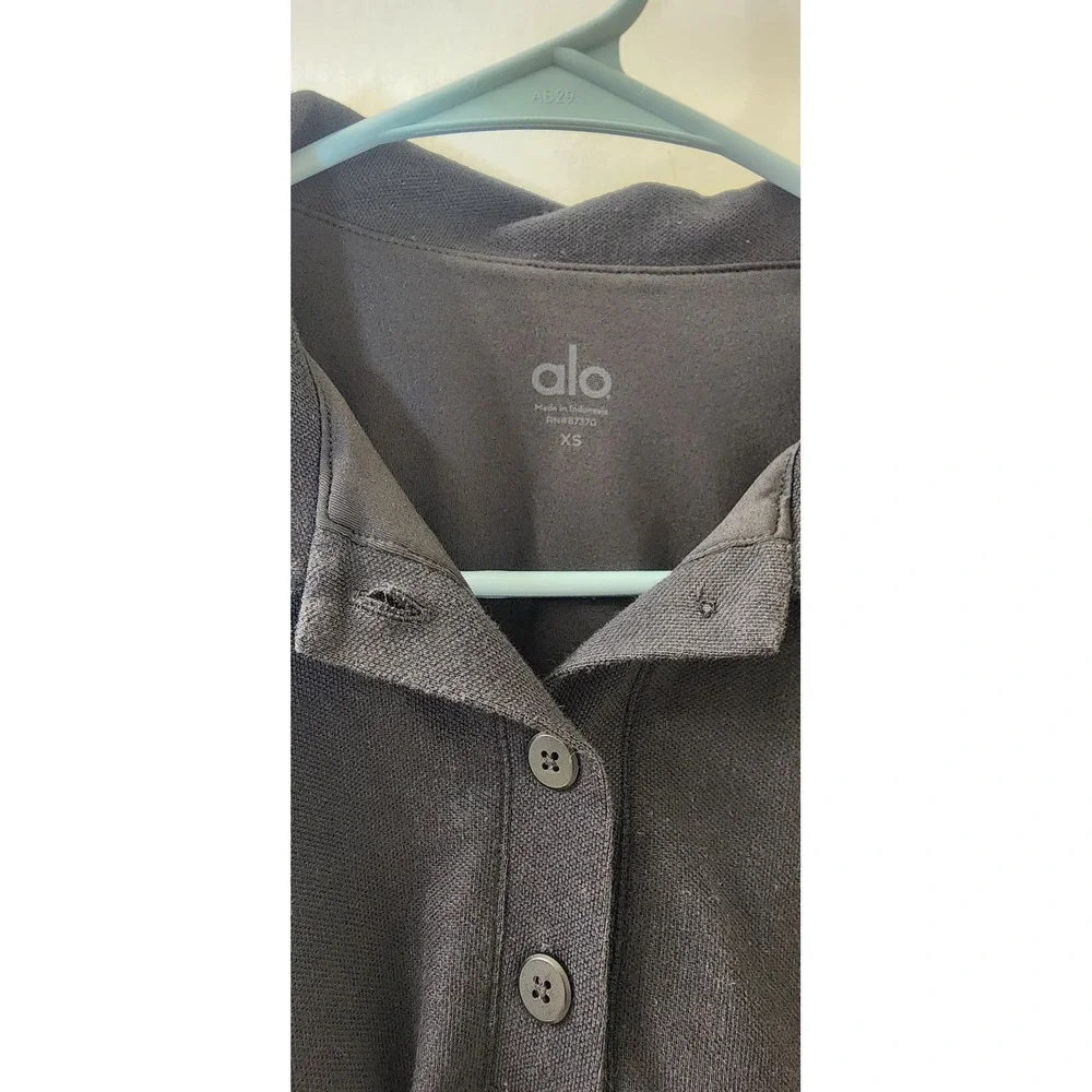 Alo Yoga Women Black Cropped Polo Shirt Elastic Hem Short Sleeve XS